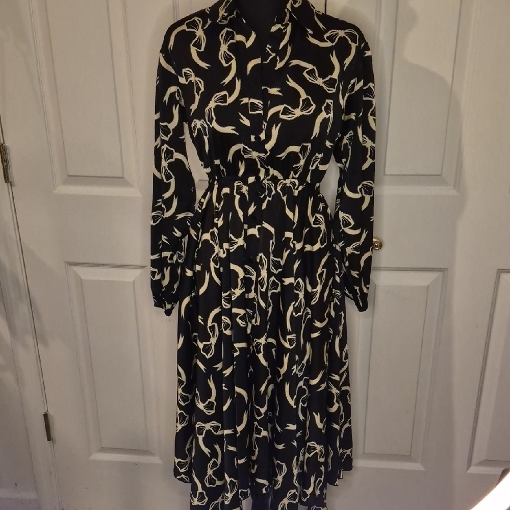 D22- Women's Chic Black Bow Design Long Sleeve Dress - sz 12